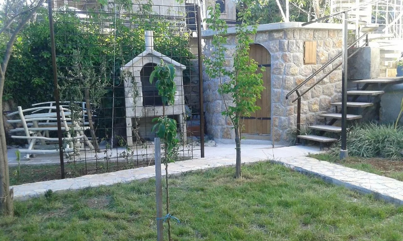 Apartmani Marija Starigrad Paklenica 0*,  Croatia