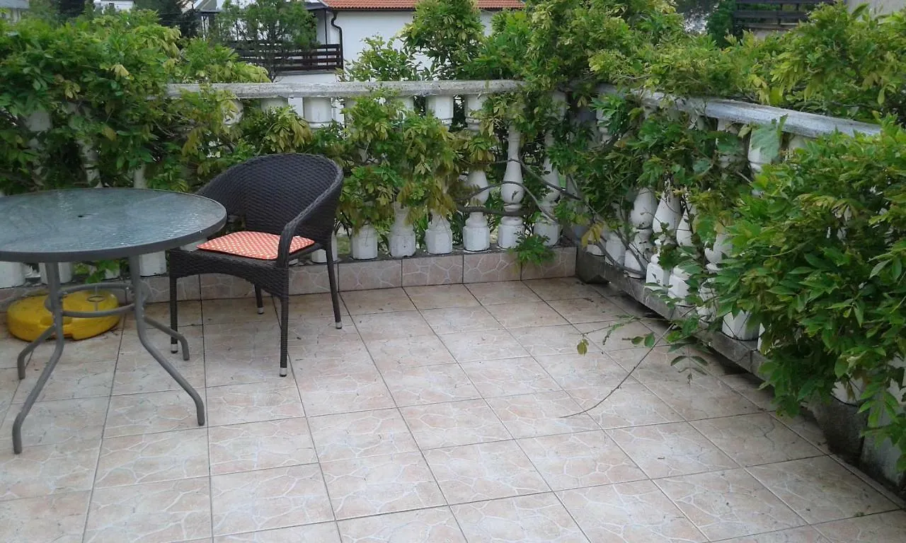 Apartmani Marija Starigrad Paklenica 0*,  Croatia